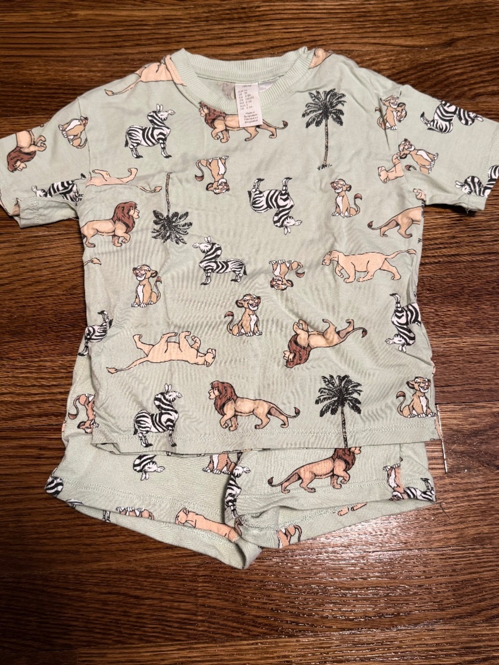 H&M Lion King Shorts and Tee Set Sz 3T